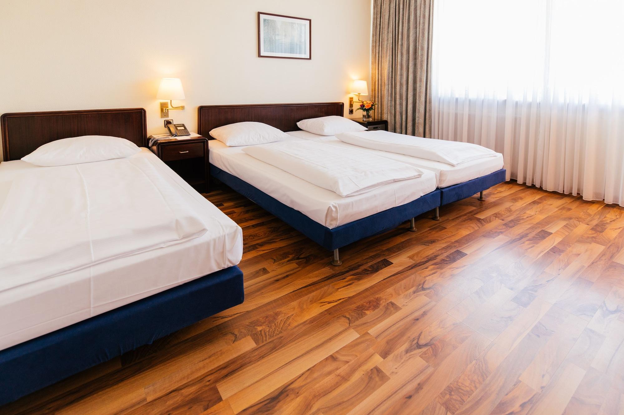 Hotel Excelsior - Station 3*