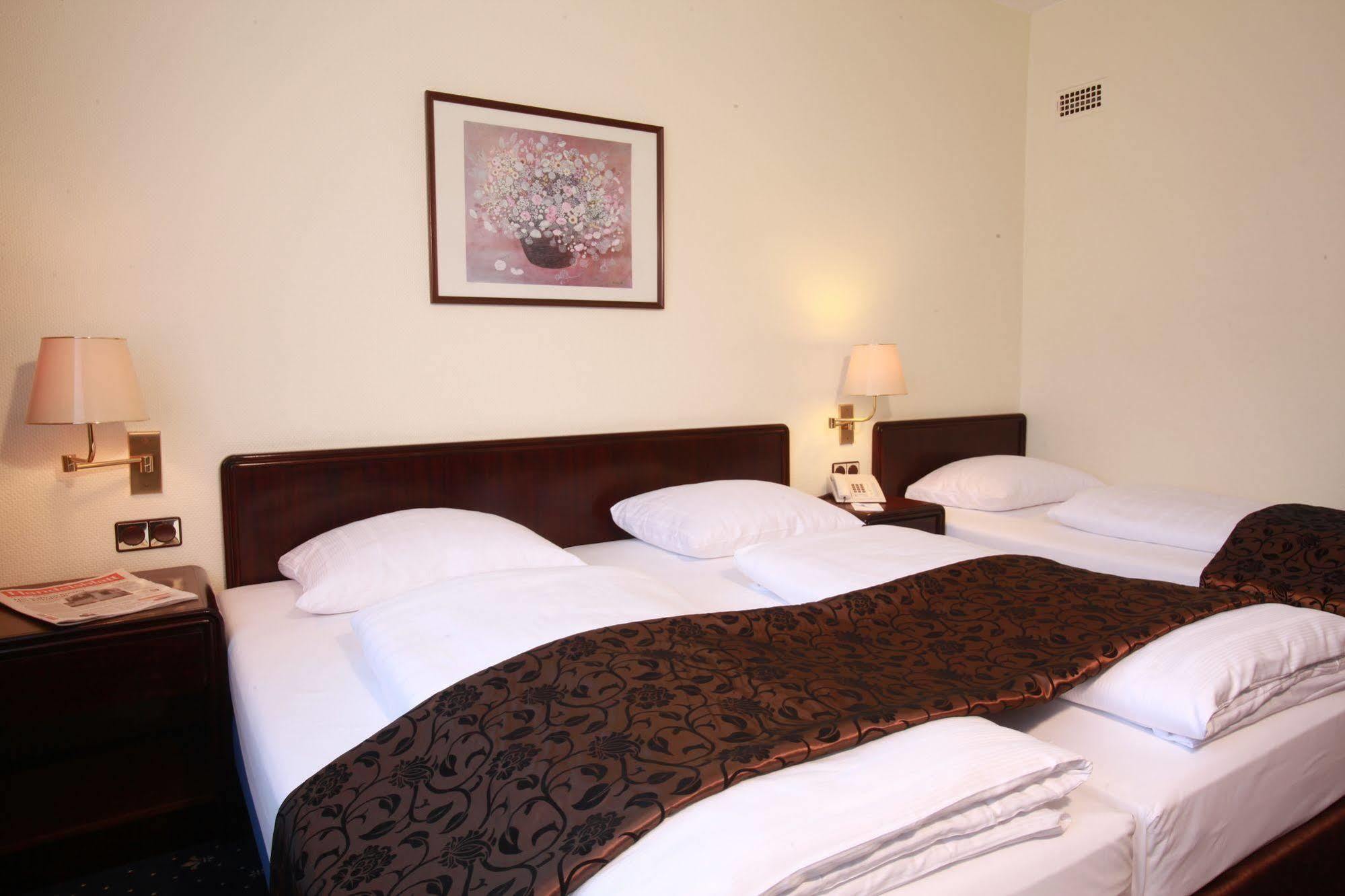 Hotel Excelsior - Station 3*