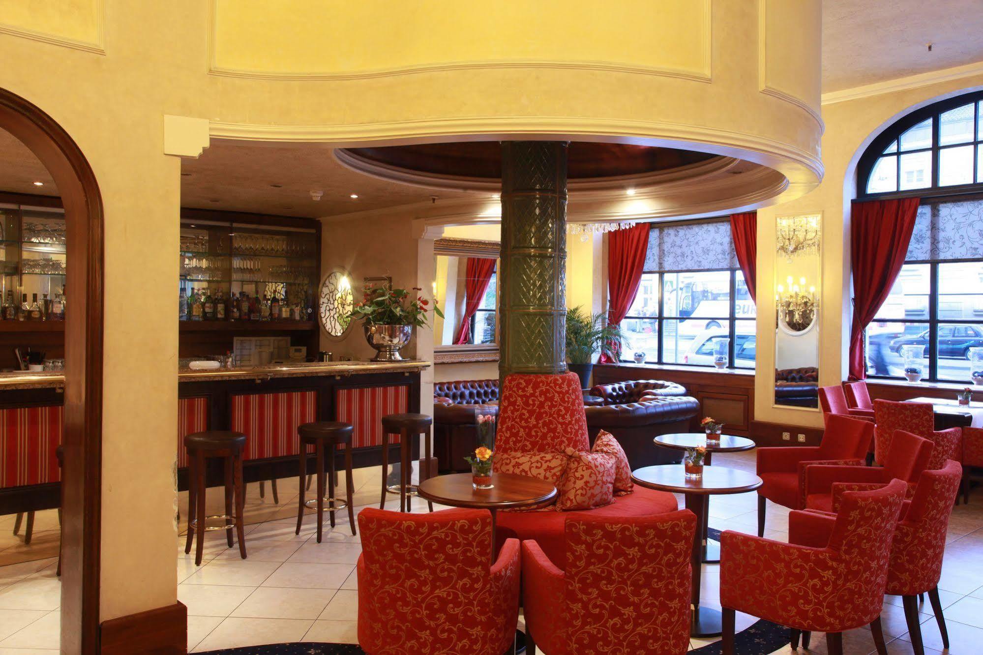 Hotel Excelsior - Station 3*