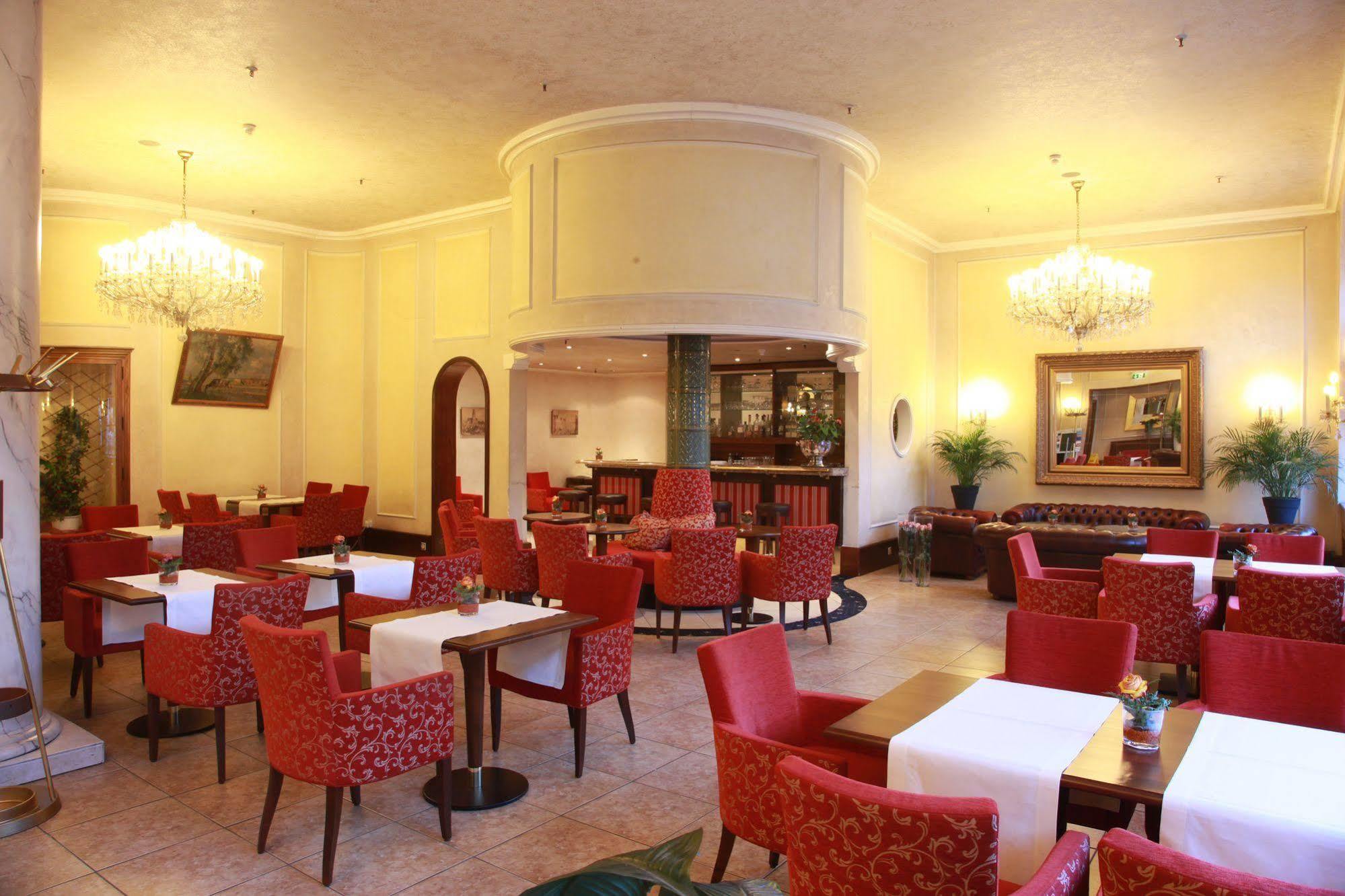 Hotel Excelsior - Station